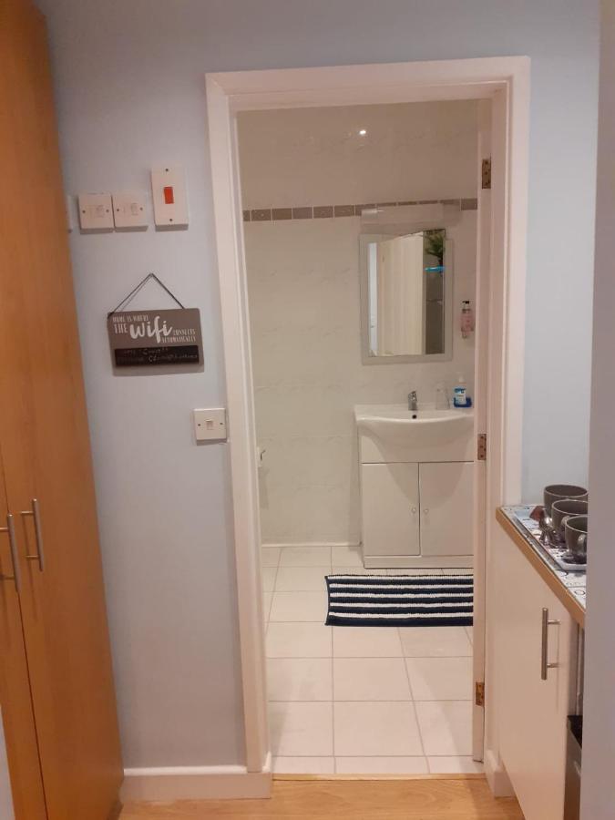 Coast 77 B&B Poole Luaran gambar